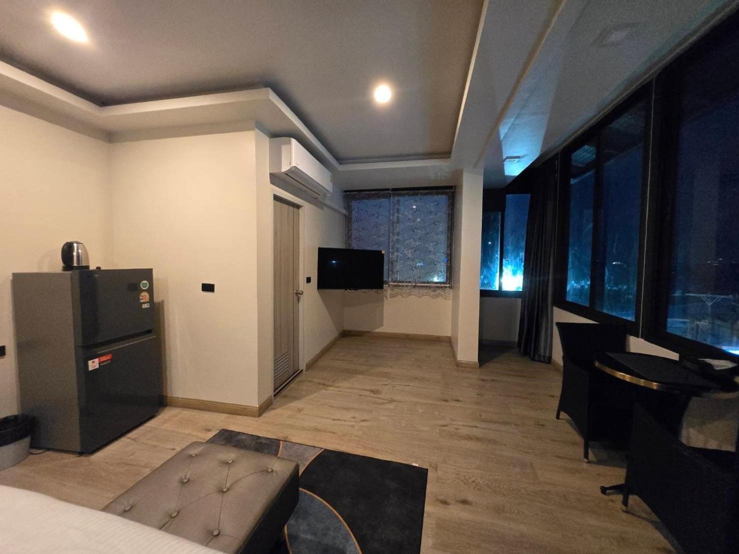 Pumpui Place Pattaya Zewnętrze zdjęcie