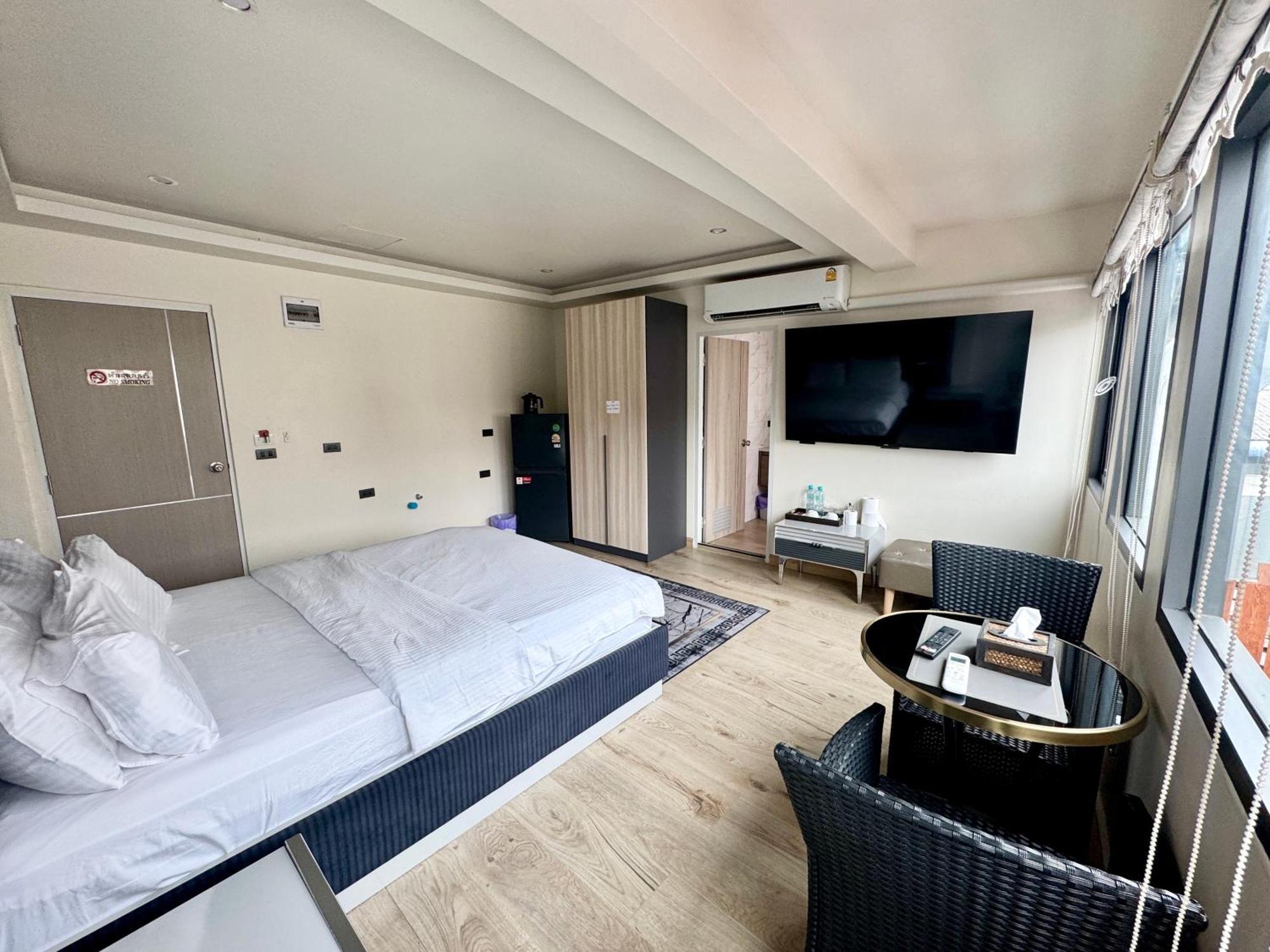 Pumpui Place Pattaya Zewnętrze zdjęcie
